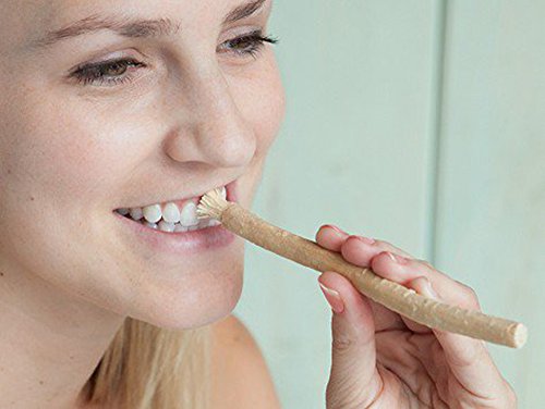 Eco-Friendly Smile Brightening Kit β Natural Toothbrush for Sparkling Teeth & Fresh Breath