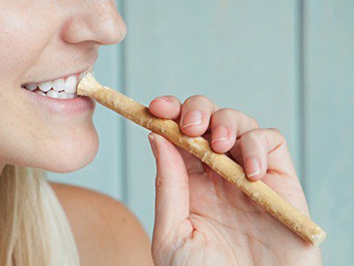 Eco-Friendly Smile Brightening Kit β Natural Toothbrush for Sparkling Teeth & Fresh Breath