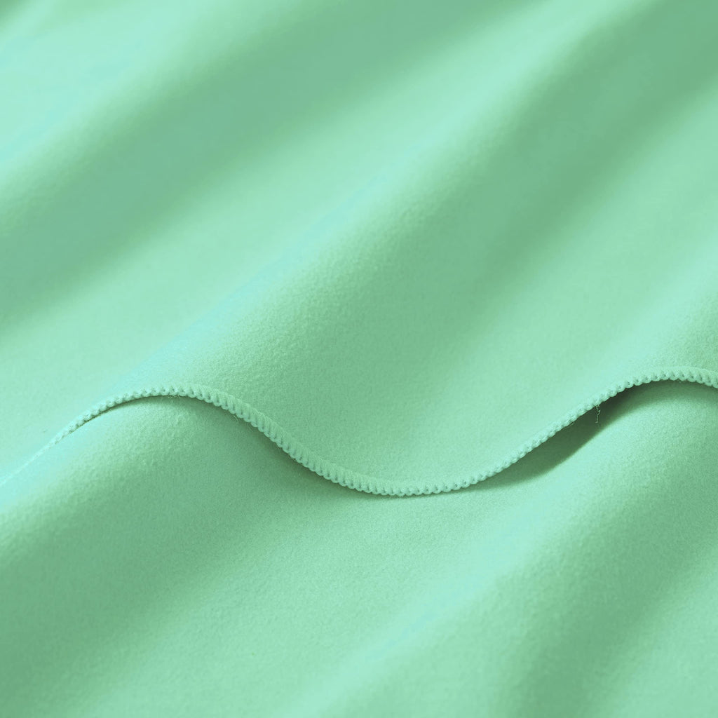 Eco-Conscious Microfiber Travel Towel for Hajj & Umrah
